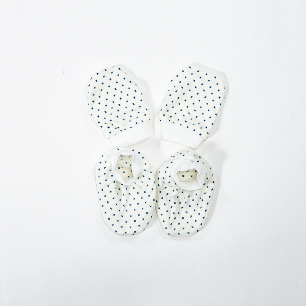 MITTENS & BOOTIES