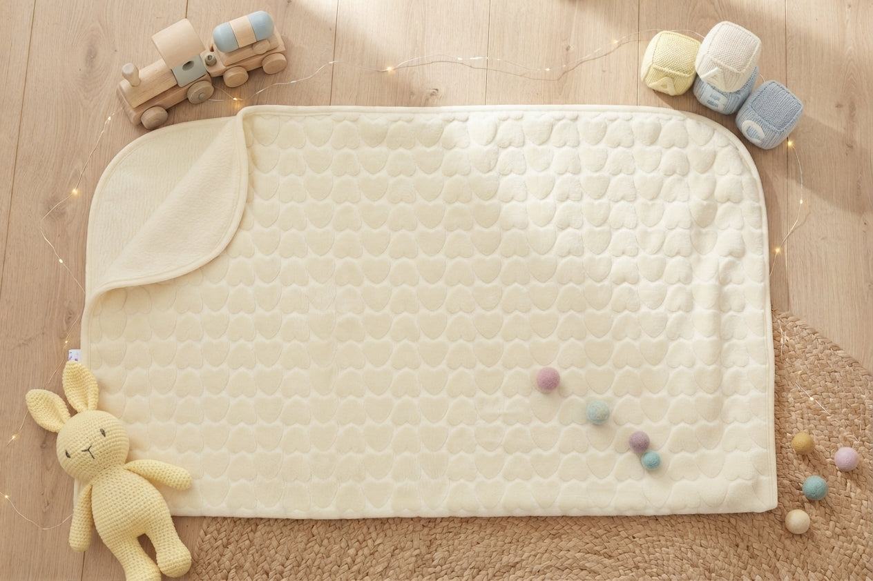CREAM HEART EMBOSSED BLANKET