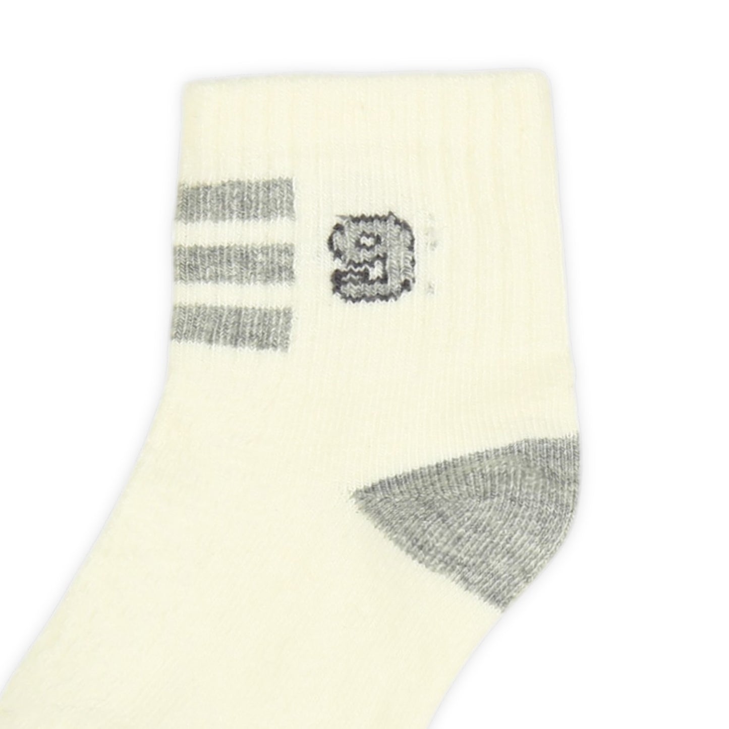 WHITE AND GREY ANKLE BOY SOCKS