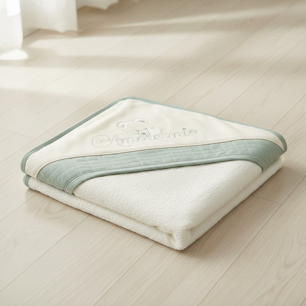 AMORE MIO HOODED BATH TOWEL
