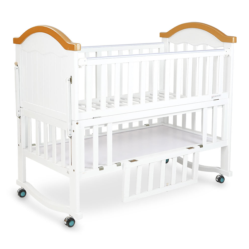 WOODEN COT WHITE