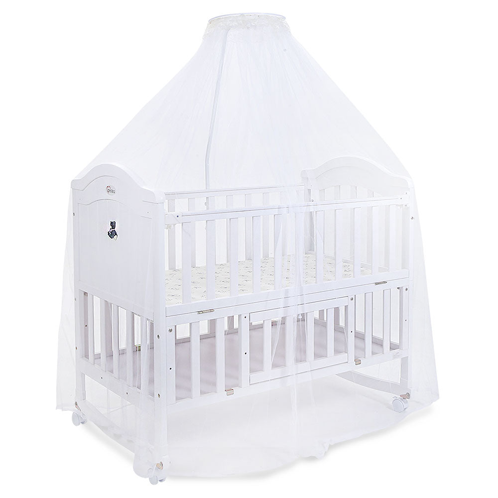 WOODEN COT - WHITE