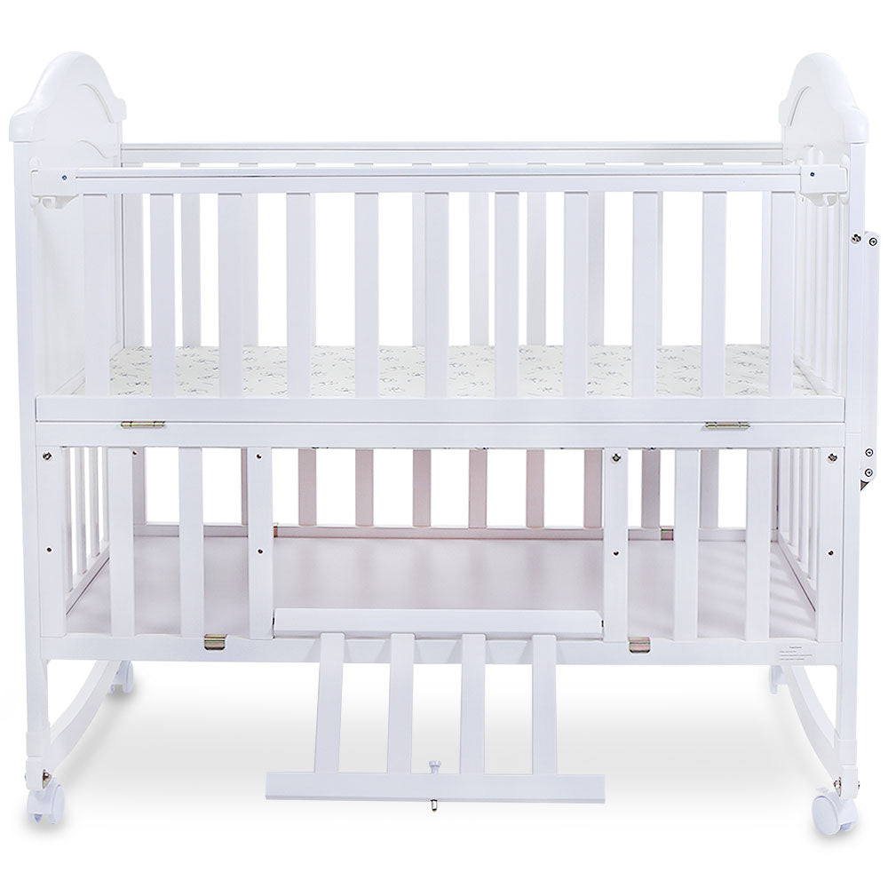 WOODEN COT - WHITE