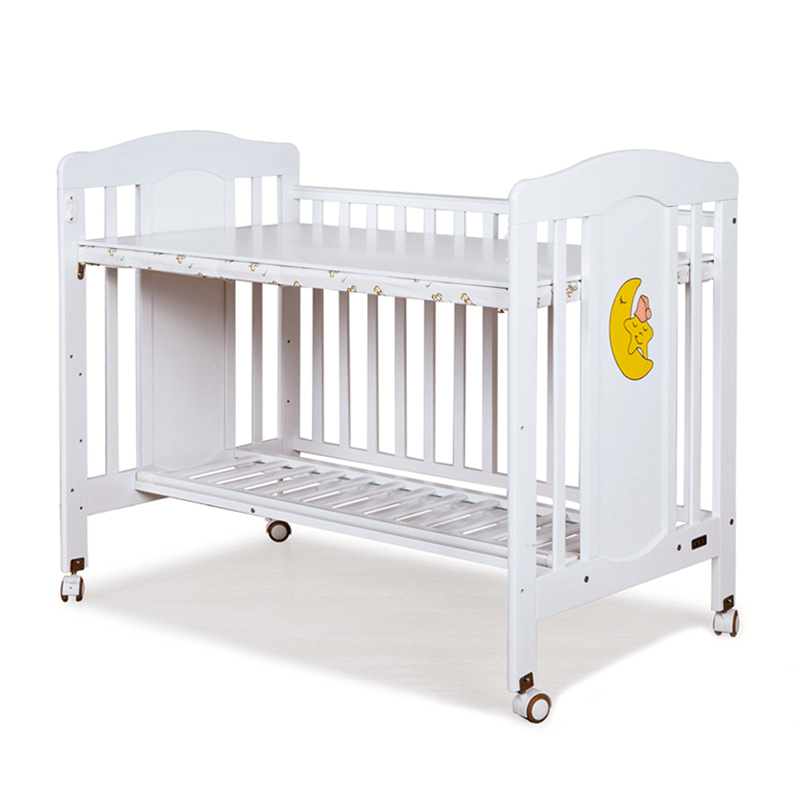 WOODEN COT - WHITE