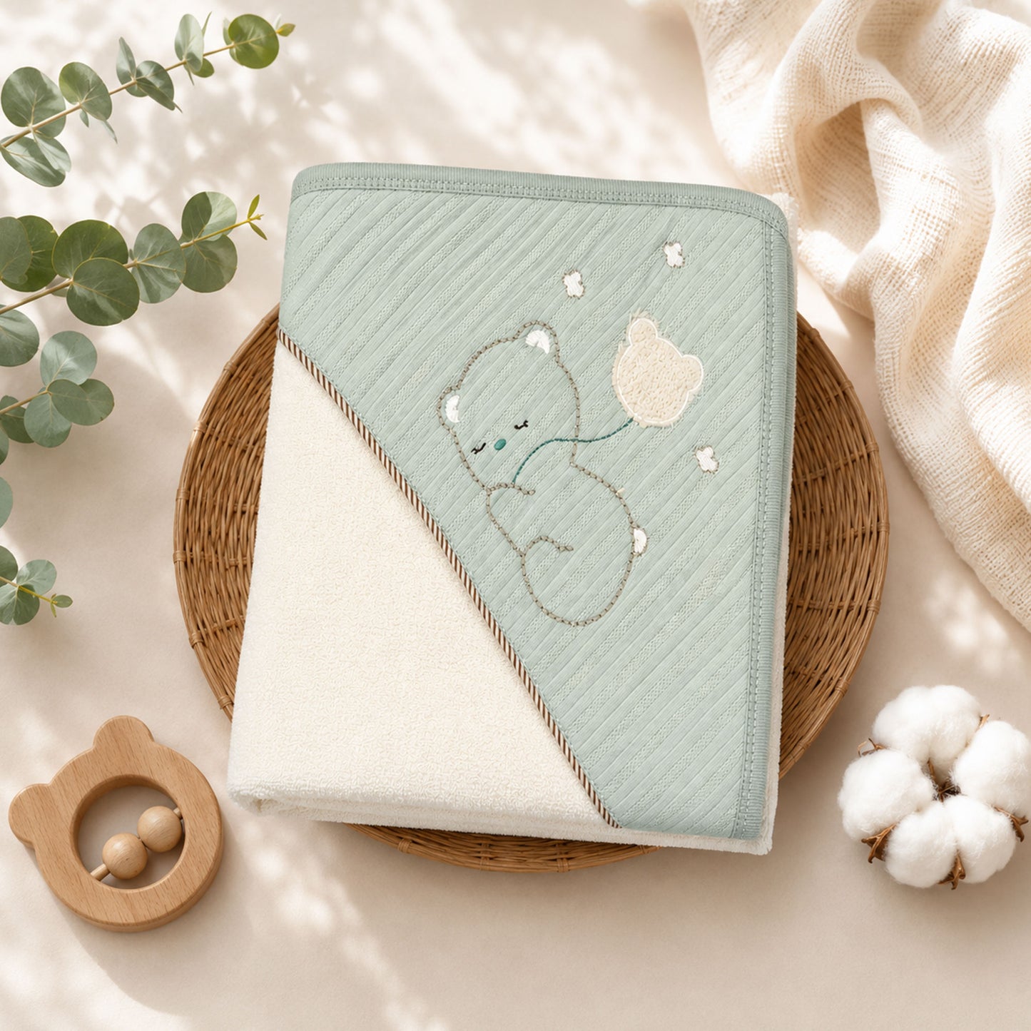 SLEEPING BEAR HOODED BATH TOWEL