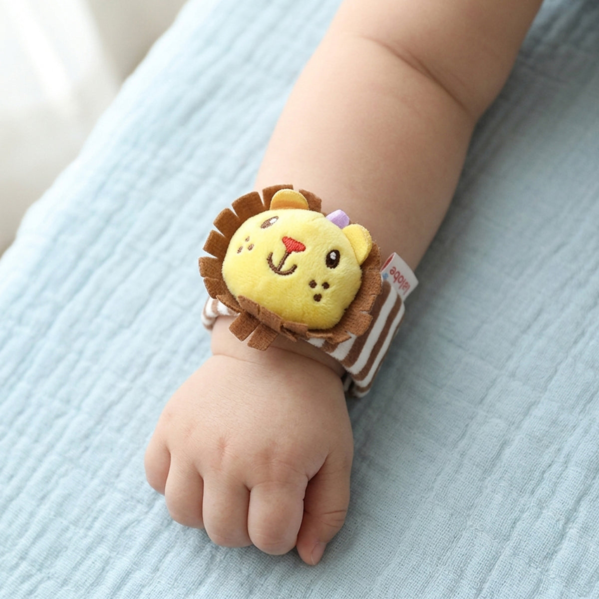 LELEBE LITTLE LION WRIST TOY