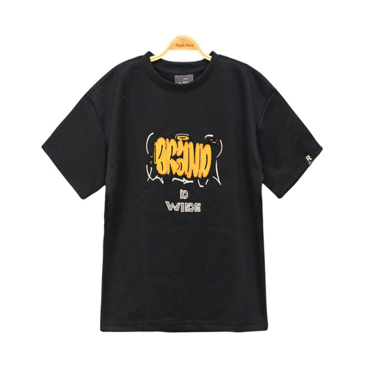 BRAND WIDE GRAPHIC TEE