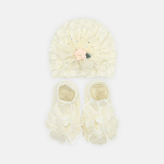 BOOTIES & CAP SET DELICATE FLORAL & LACE