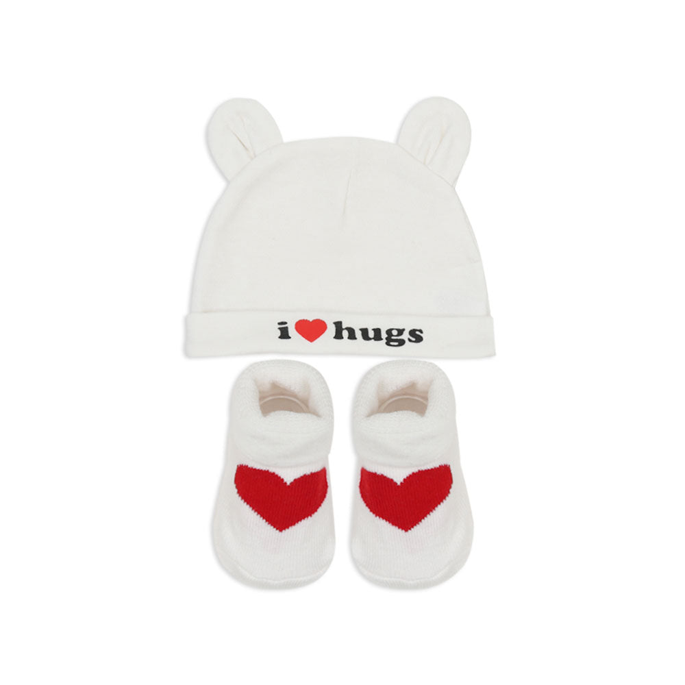 BOOTIES & CAP WHITE I HEART HUGS
