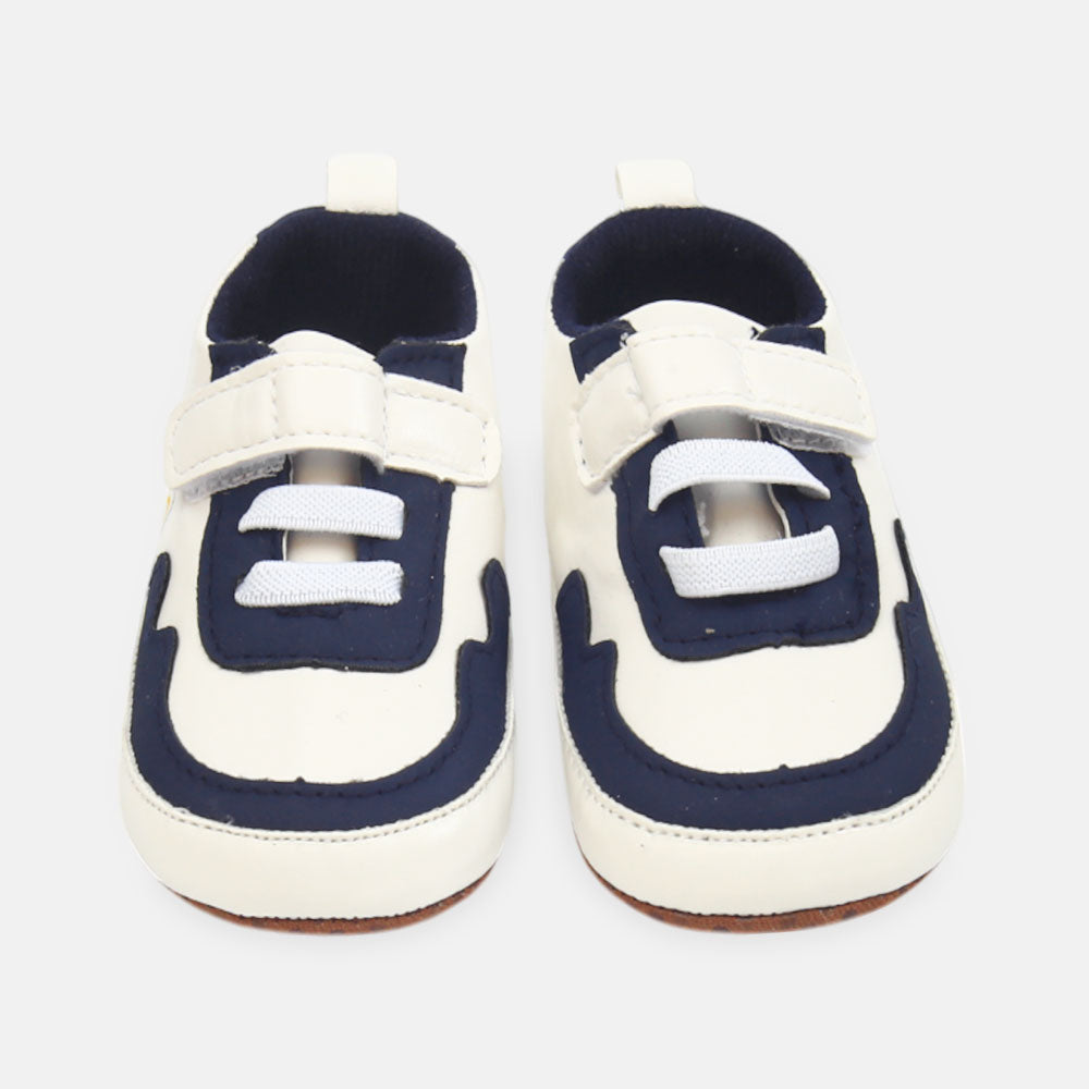 BOY PRE WALKER SHOES WHITE AND NAVY