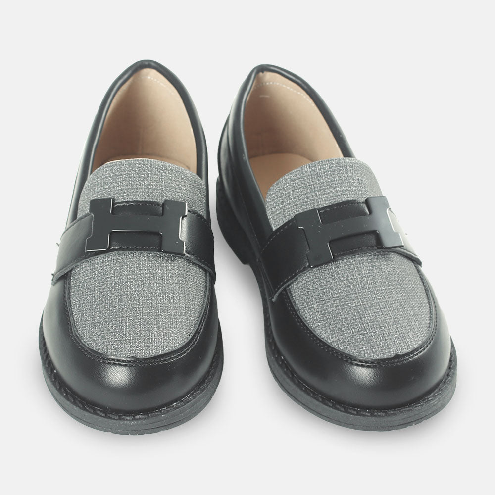 BOY SHOES BLACK PATCH