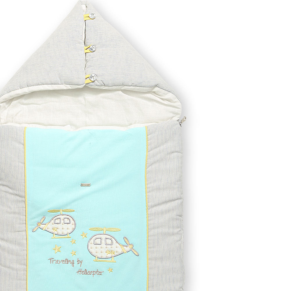 CARRY NEST ARCTIC BLUE TRAVELLING BY HELICOPTER