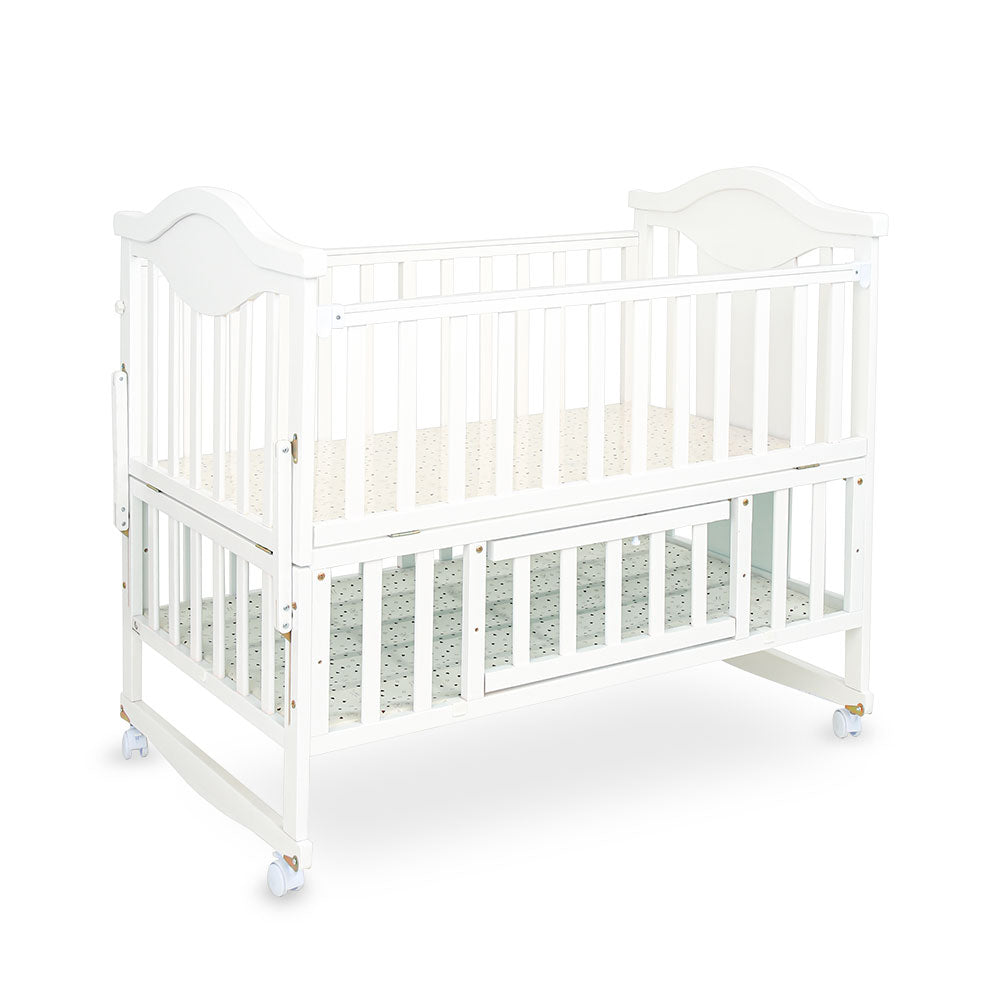BABY WOODEN COT WHITE