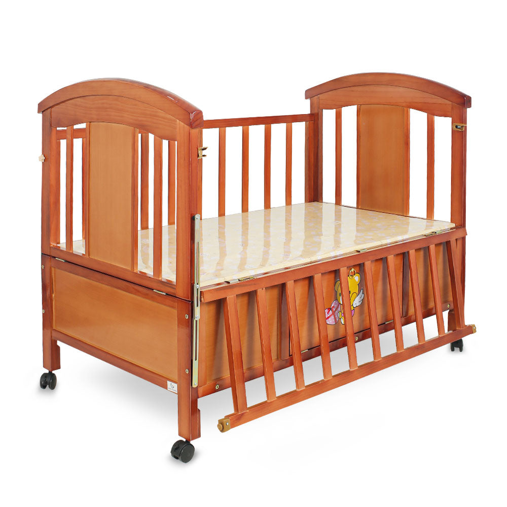 WOODEN COT BROWN