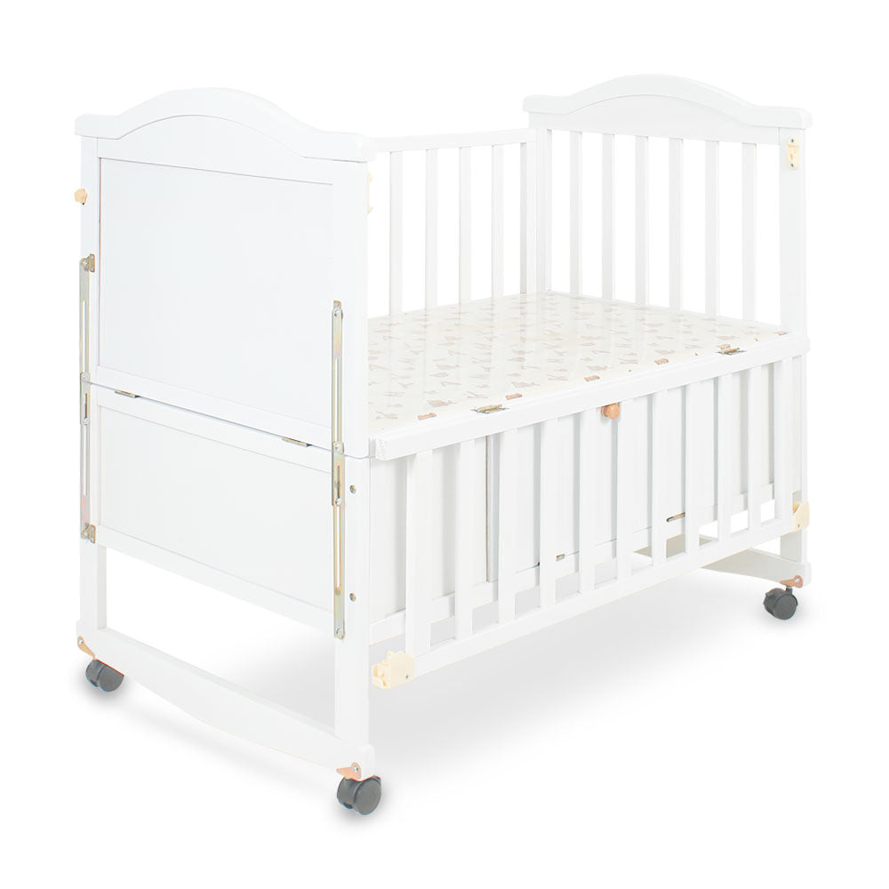 WOODEN COT WHITE