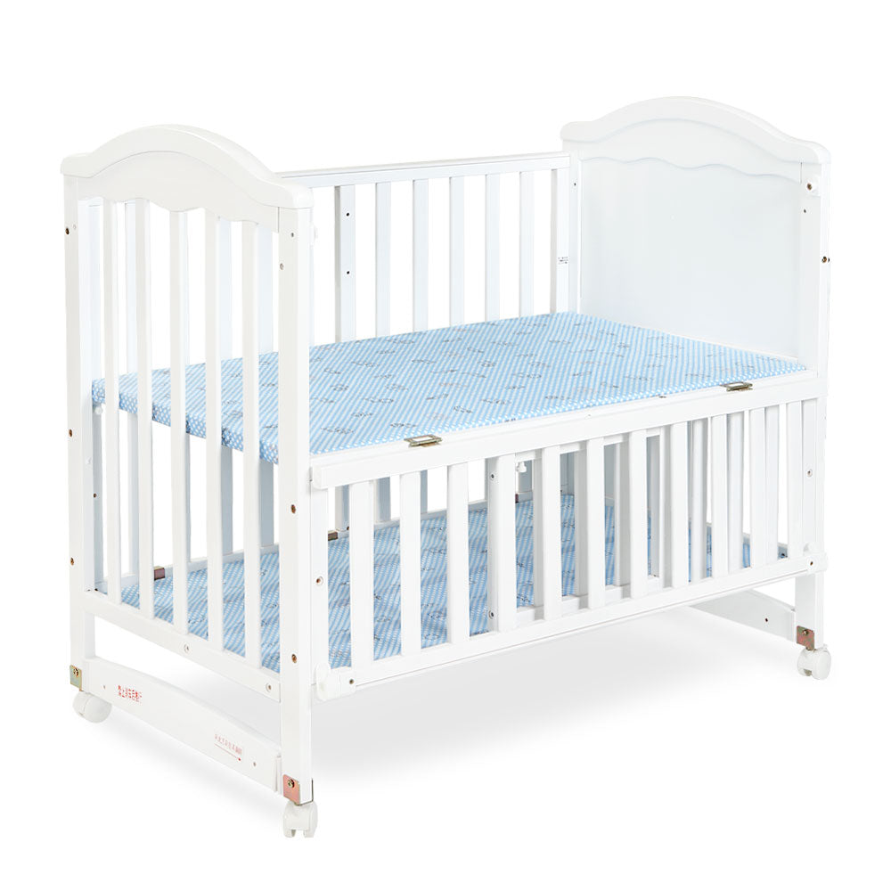 WOODEN COT WHITE