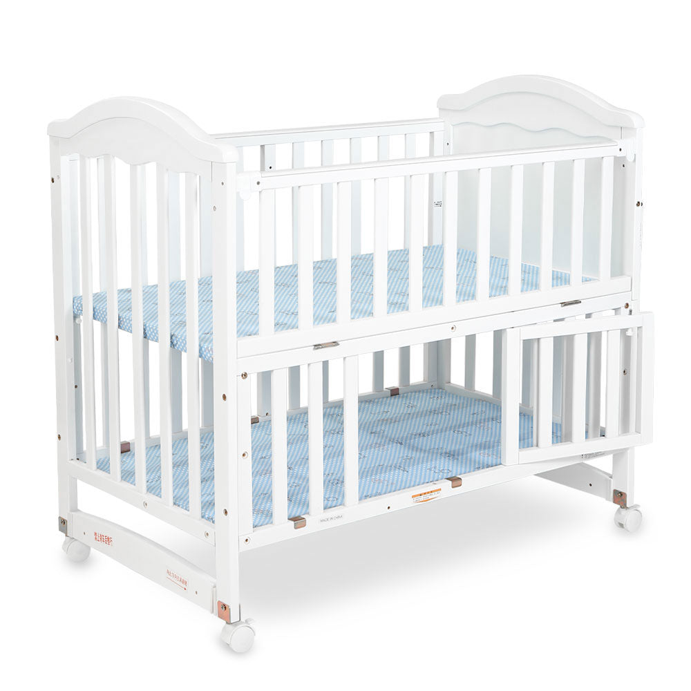WOODEN COT WHITE