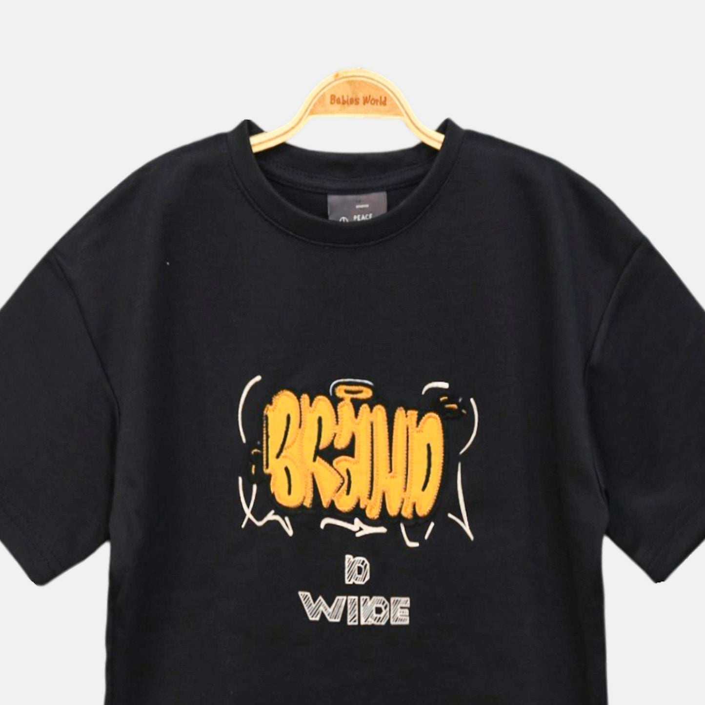 BRAND WIDE GRAPHIC TEE