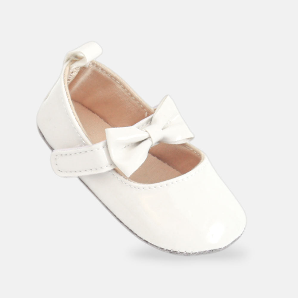 GIRL PRE WALKER SHOES WHITE GLOSSY WITH BOWS