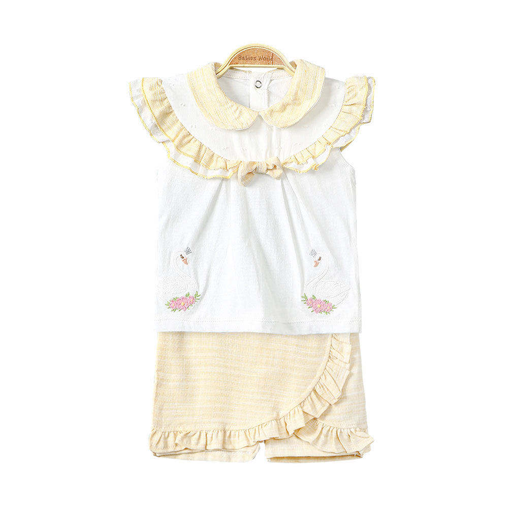 GIRL SUIT YELLOW QUEEN SWAN