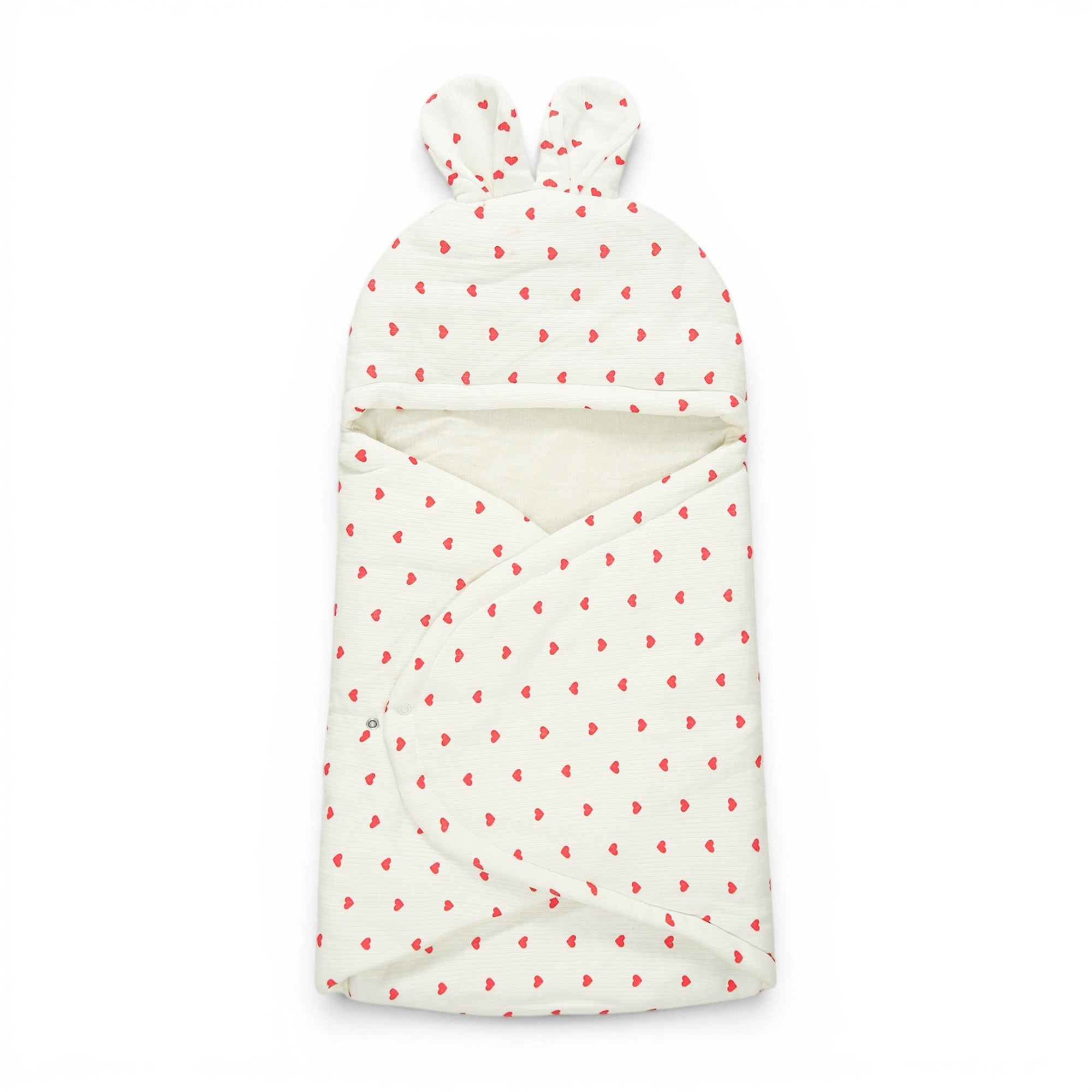 WHITE COTTON HOODED CARRY NEST WITH HEARTS