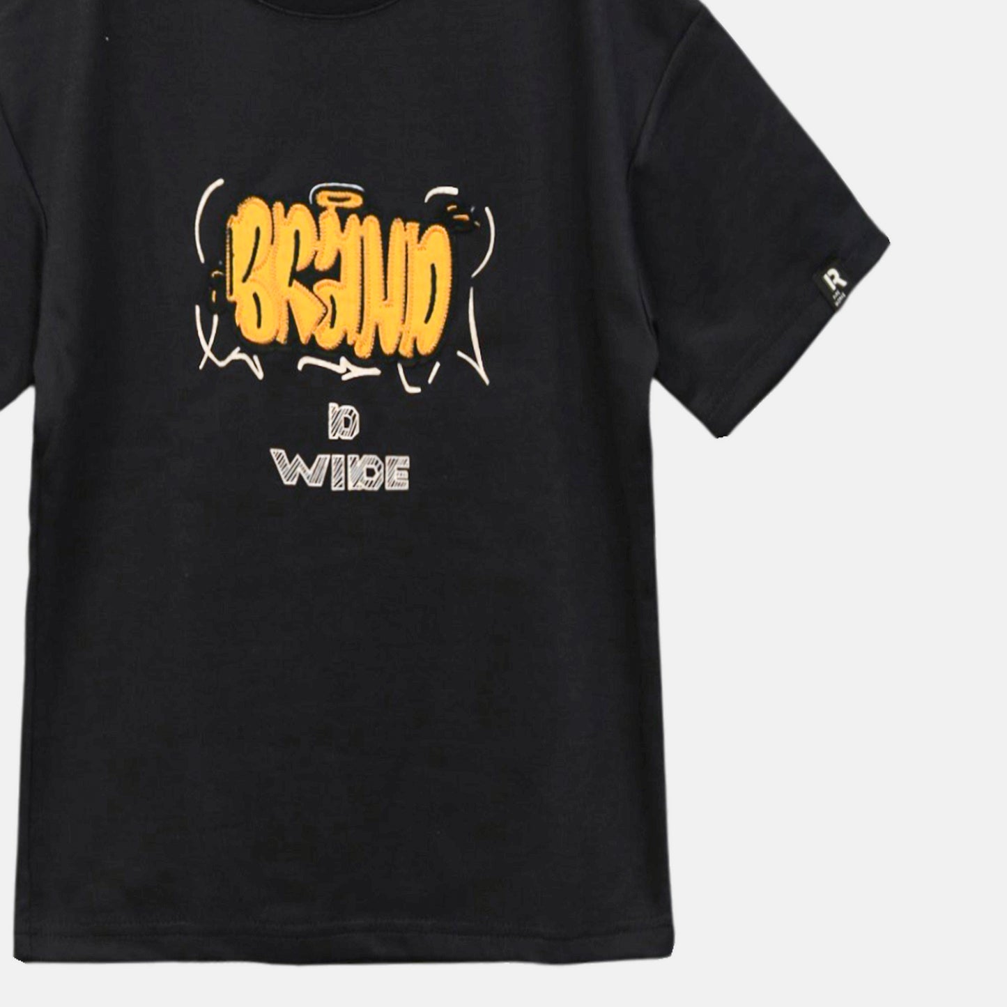 BRAND WIDE GRAPHIC TEE
