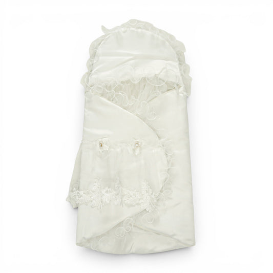 IVORY ELEGANCE EMBROIDERED HOODED CARRY NEST