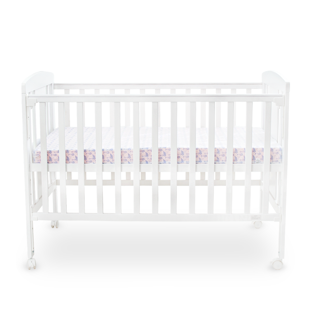 WOODEN COT - WHITE